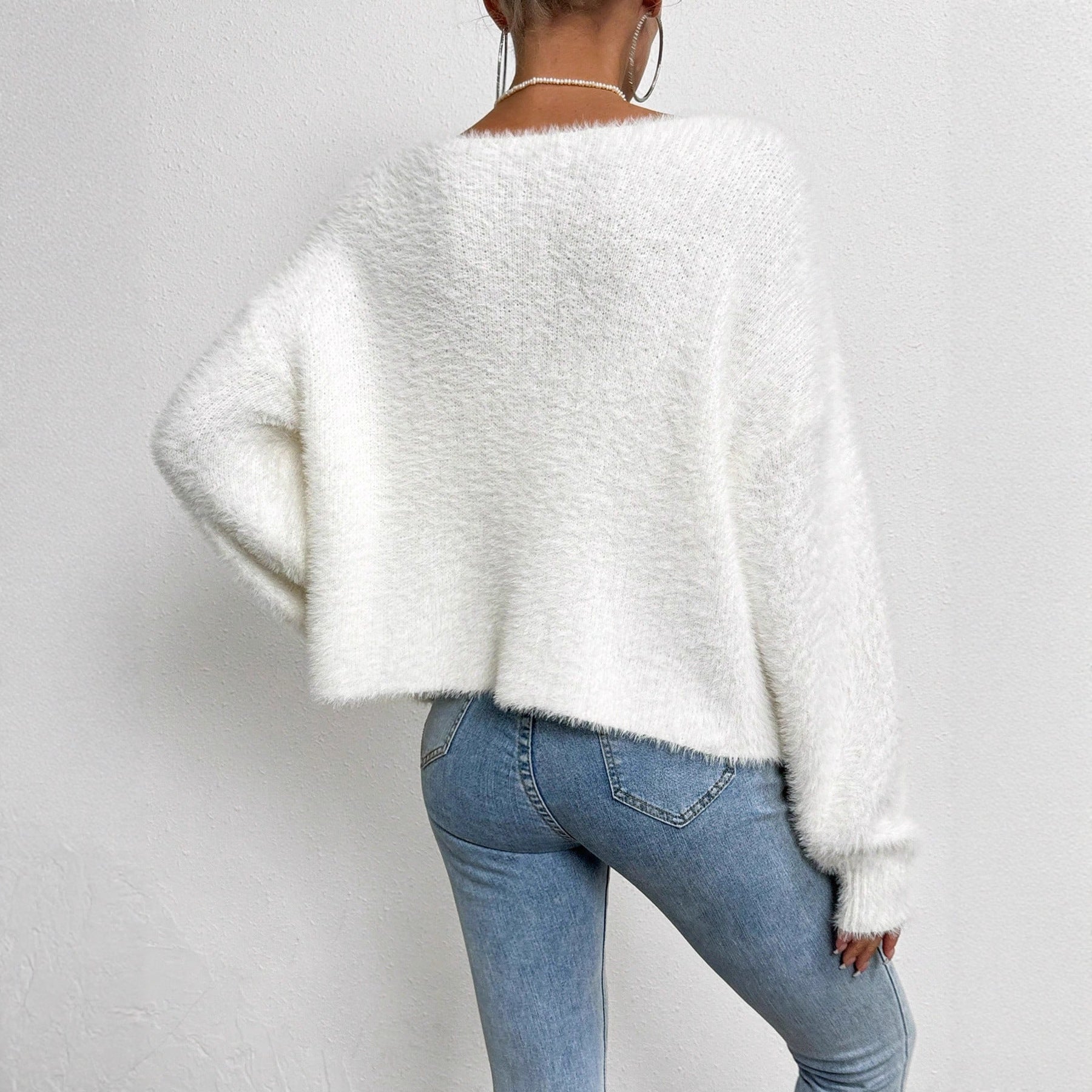 Elegant Pearl-Trim V-Neck Knit Cardigan