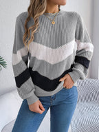Casual sweater with wide sleeves