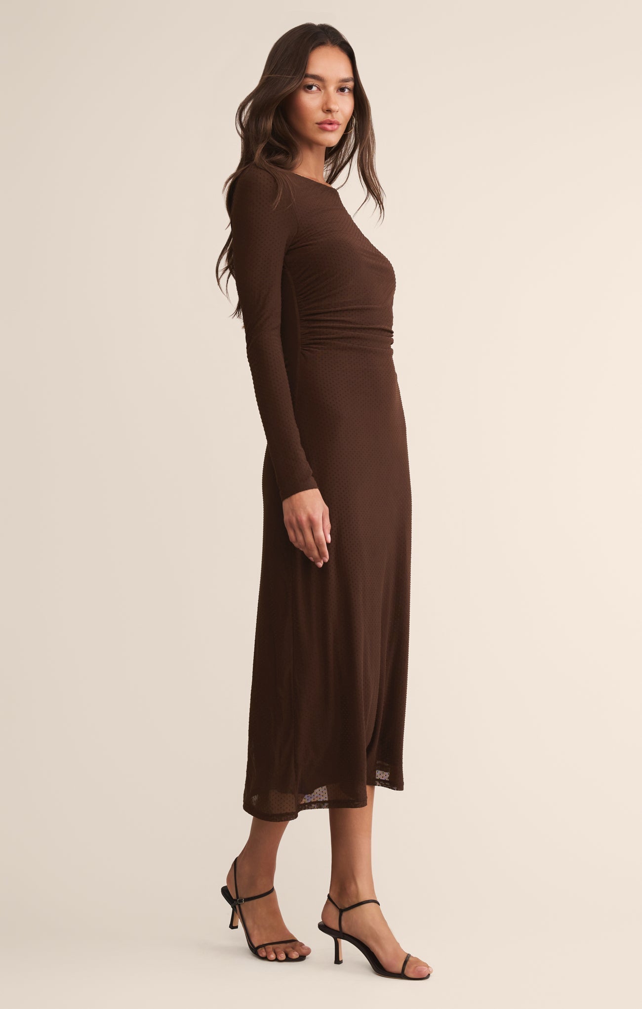 Robe midi en maille plumetis Spellbound – Robe ajustée à manches longues et superposition transparente pour femme