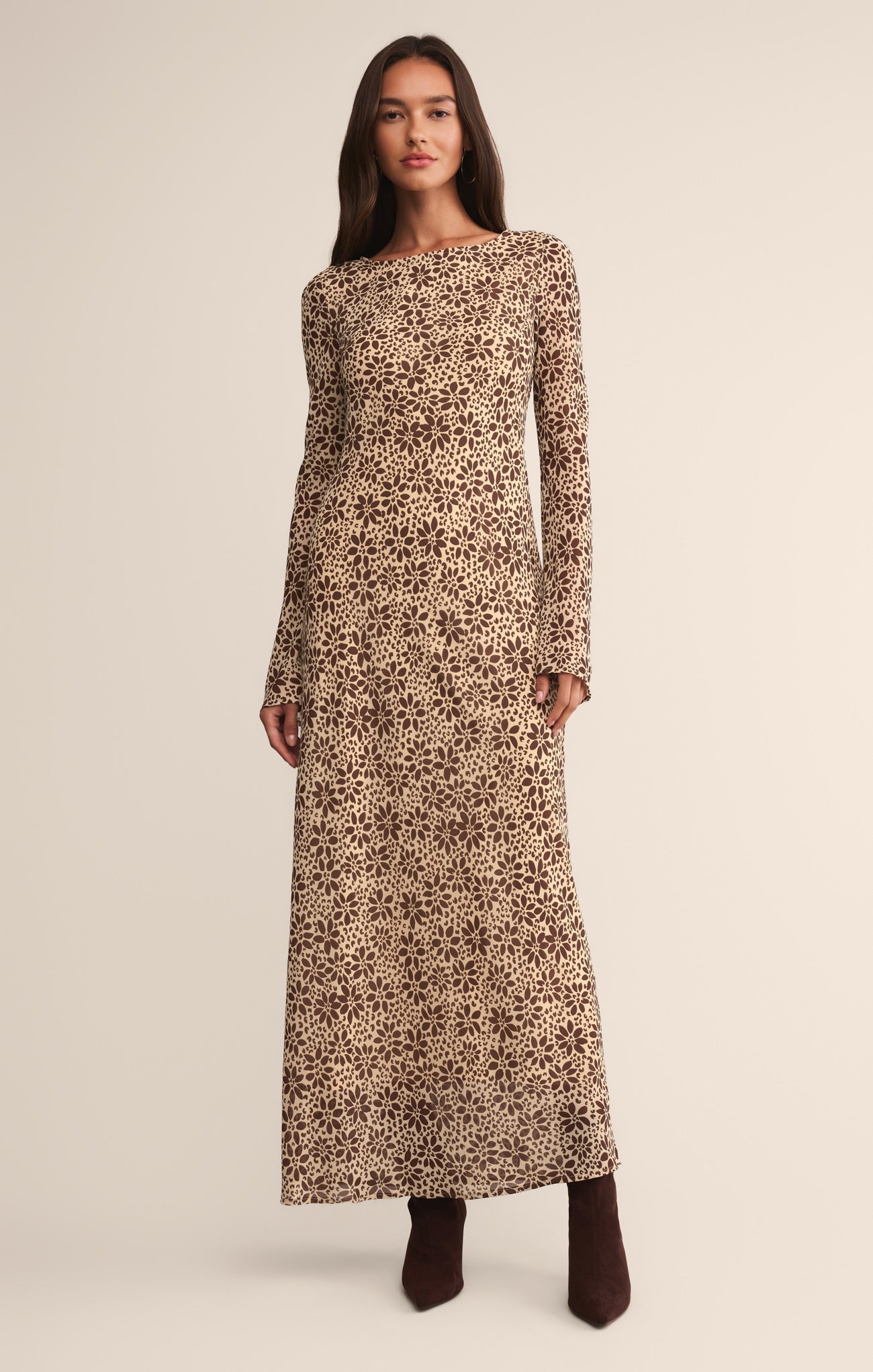 Robe longue Campbell - Robe de soirée en crêpe à manches longues et col bateau pour femme