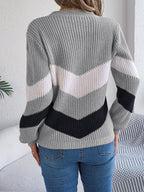 Casual sweater with wide sleeves